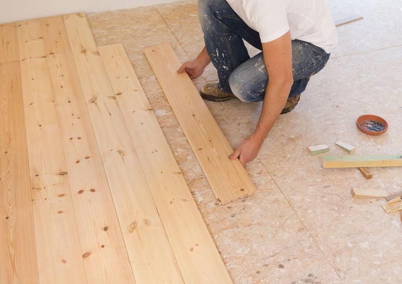 Deski na ogrzewanie podłogowe – kompletny poradnik, jak dokonać idealnego wyboru