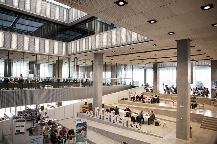 Odkryj, jak biblioteka przyszłości w Chinach zmienia oblicze edukacji i kultury