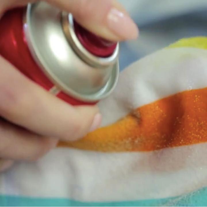 Skuteczne metody: Jak usunąć plamy z długopisu? Oto 9 sprawdzonych sposobów!