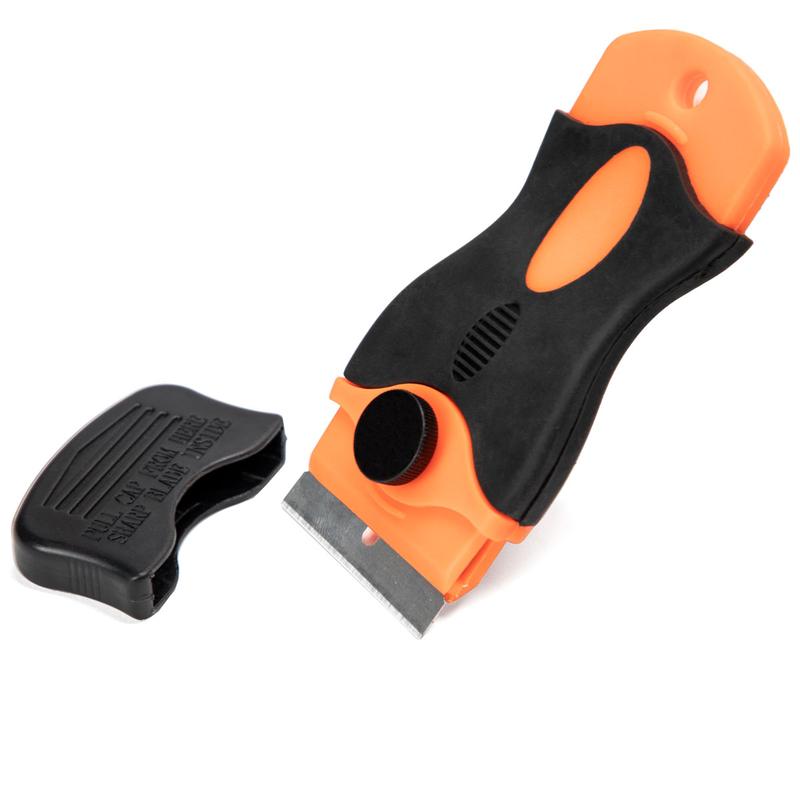 Skuteczne metody na usunięcie kleju do tipsów ze stołu – sprawdź, jak to zrobić!