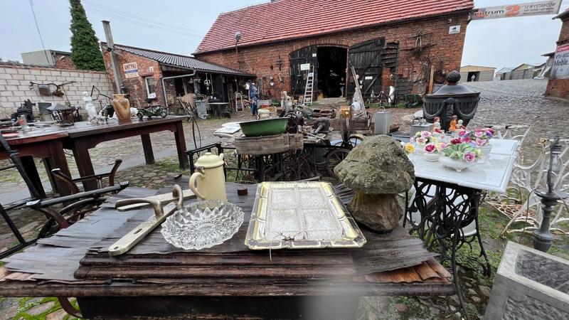 Czacz starocie – odkryj, jakie są godziny otwarcia tej niepowtarzalnej galerii!