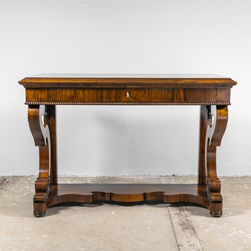 Odkryj urok epoki biedermeier w nowoczesnym wnętrzu